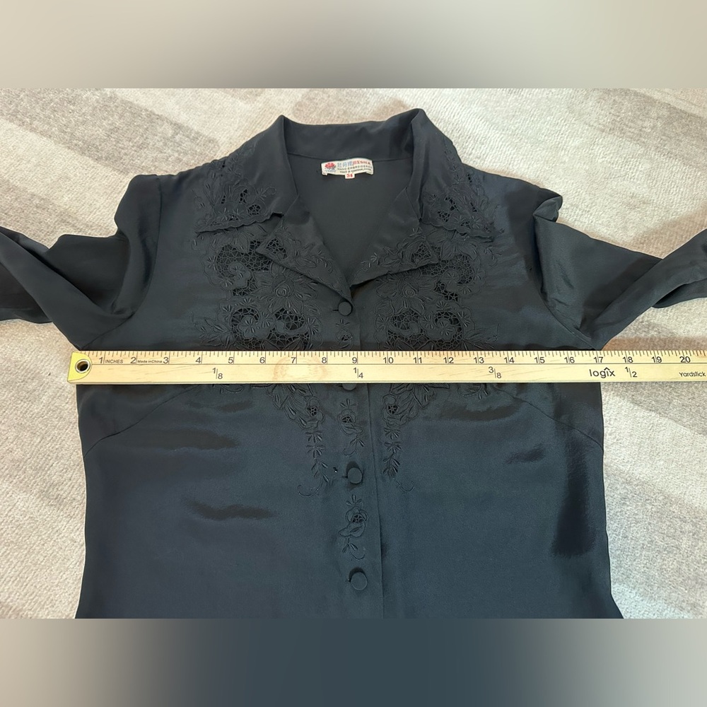 Vintage Peony 100% Silk Floral Embroidered Button Down Blouse Black (Sz 34/US2) - Picture 8 of 10
